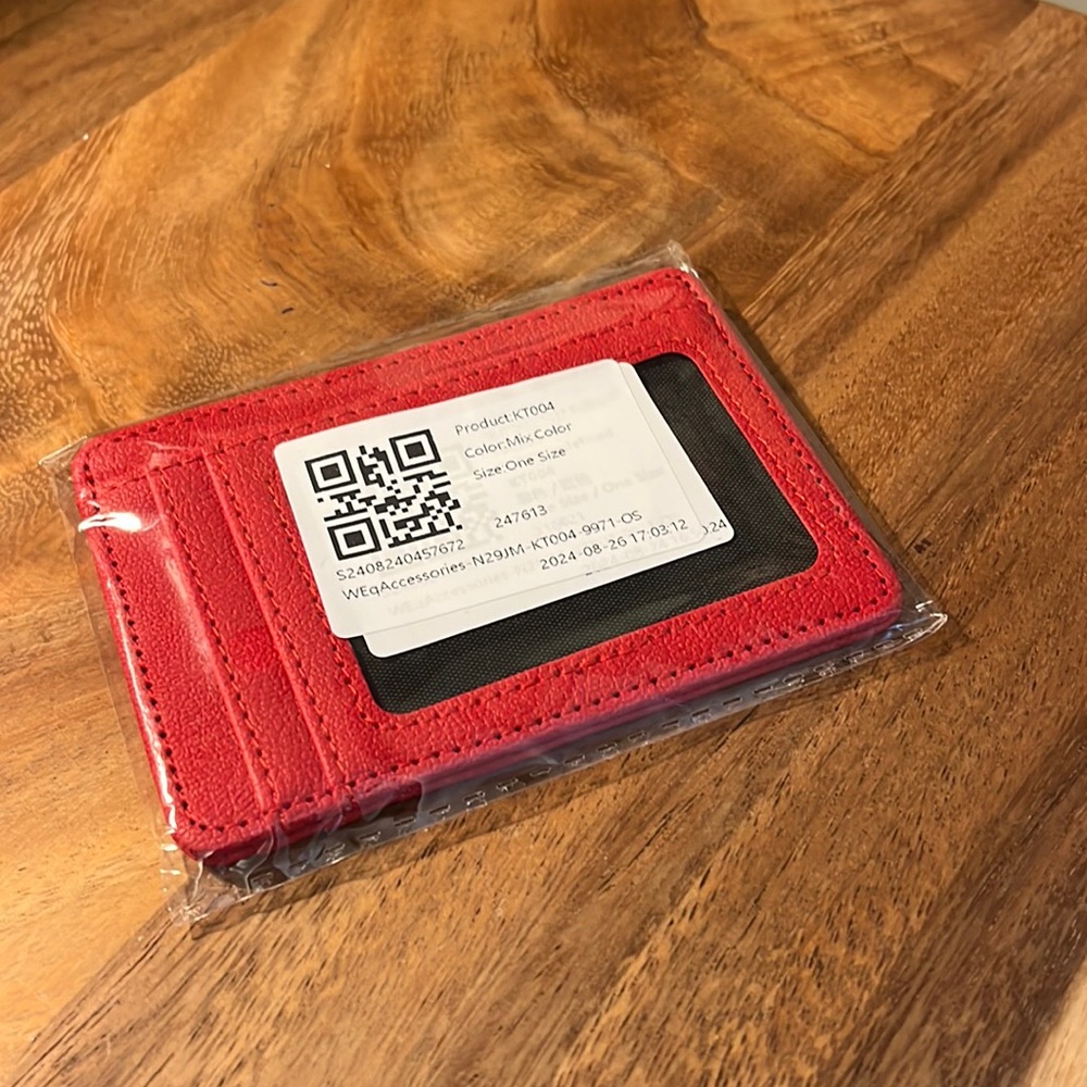 New • Halara • 9 Card Slot Holder